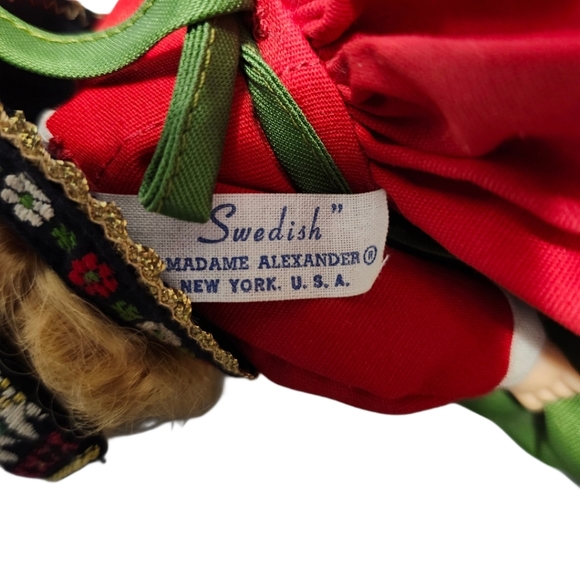 Madame Alexander Doll Swedish Girl Vintage Embroidered detail Jointed knees - Picture 3 of 16